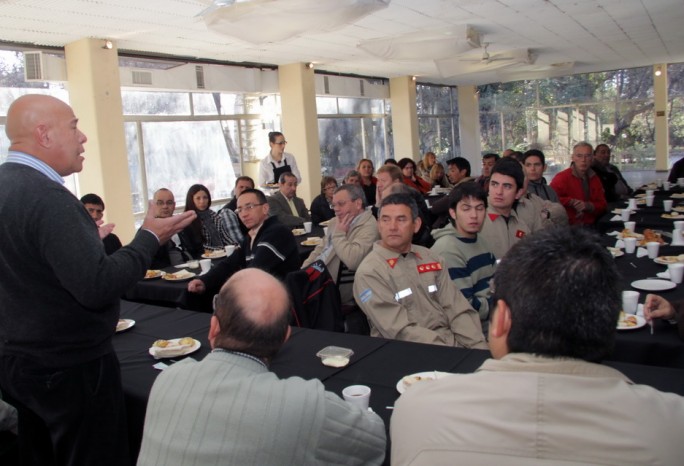 Mendoza:  El candidato Alejandro Abraham con la propuesta de una Asignación Universal Deportiva (AUH)