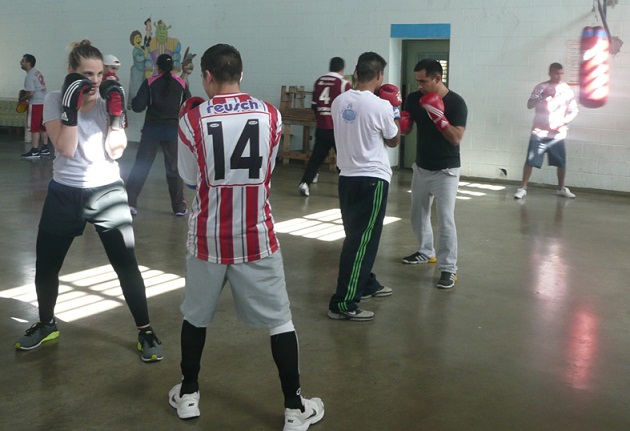 Clínica de boxeo: Varios clubes porteños dieron una clínica penal de Sierra Chica
