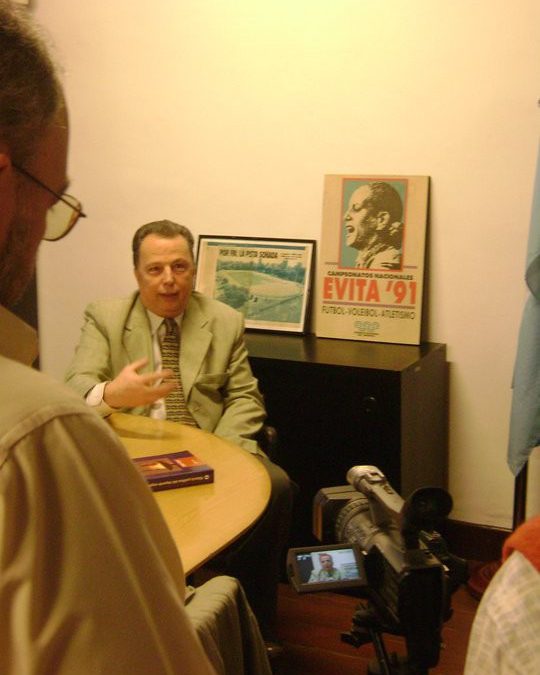 PRESENTACIÓN DEL MSD AL PADRE MOLINA – Reportaje al dirigente Víctor Lupo