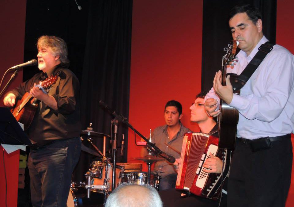 Mario Cabrera presentó “Sencillito”