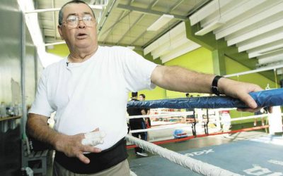 “Don Rómulo, historia de un santo loco”