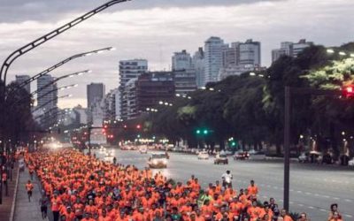 C.A.B.A: Diez mil corredores invadieron las calles en el medio maratón que se larga de noche