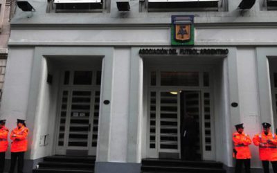 El fútbol y las reglas: pasión, juego, negocio