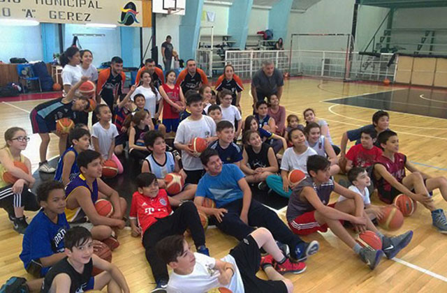 Río Turbio – Santa Cruz La Escuela de Básquet cerró un exitoso año