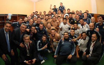 La otra mirada: «Selección vs periodistas» – cantitos fuertes, repiten vestuario del Mundial, México´86.