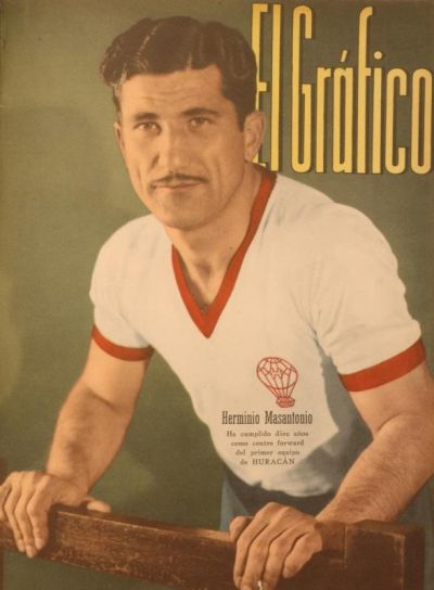 11/11/45 se despedía del fútbol HERMINIO MASANTONIO – El goleador más grande