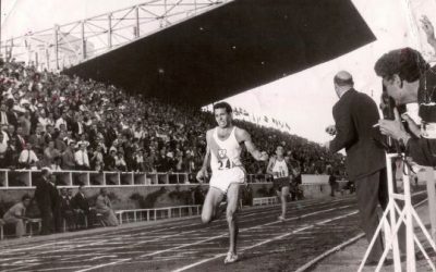 Mar del Plata – La otra mirada: Osvaldo Suárez y aquella inolvidable «Maratón El Gráfico´64» en Mar del Plata y cien mil personas en las calles — Por: José Luis Ponsico (*)
