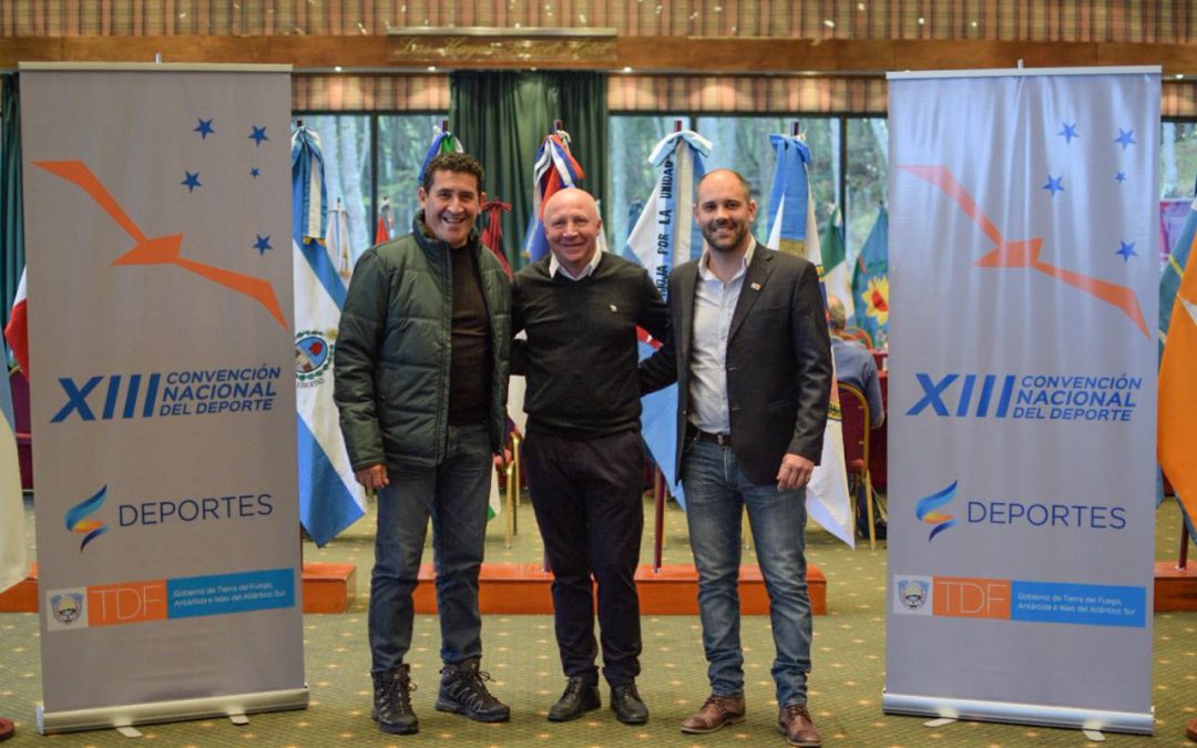 LA XIII CONVENCIÓN NACIONAL DEL DEPORTE COMENZÓ EN TIERRA DEL FUEGO CON UN HOMENAJE A LOS CAIDOS EN MALVINAS