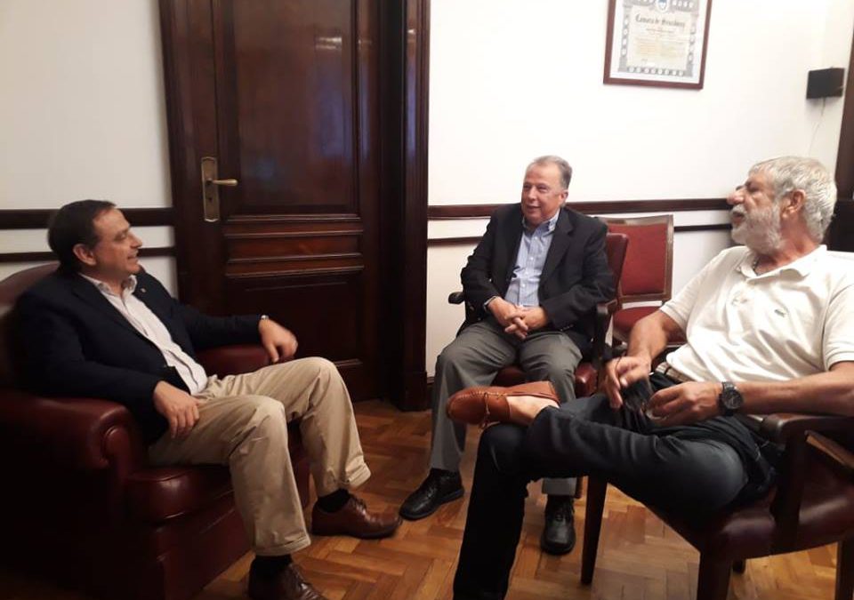 Solicitan al Senador Snopek el rechazo del DNU 92