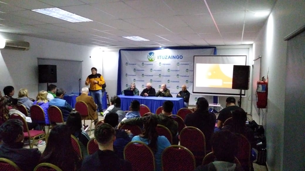 Charla sobre el libro “El deporte en la Cultura del Encuentro” en Ituzaingo Por Nicolás Maldonado
