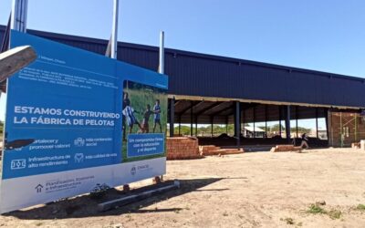 Pelotas de fútbol made in Chaco
