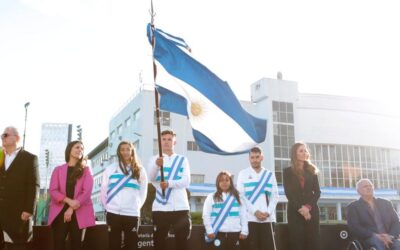 DESPEDIDA DE LA DELEGACIÓN RUMBO A SANTIAGO 2023 – MARCOS MONETA RECIBIÓ LA BANDERA ARGENTINA