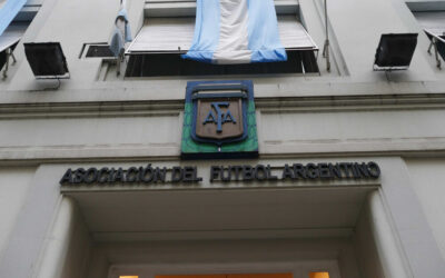 Apiladas Deportivas: las tramas detrás del decreto de Sociedades Anónimas en nuestro fútbol